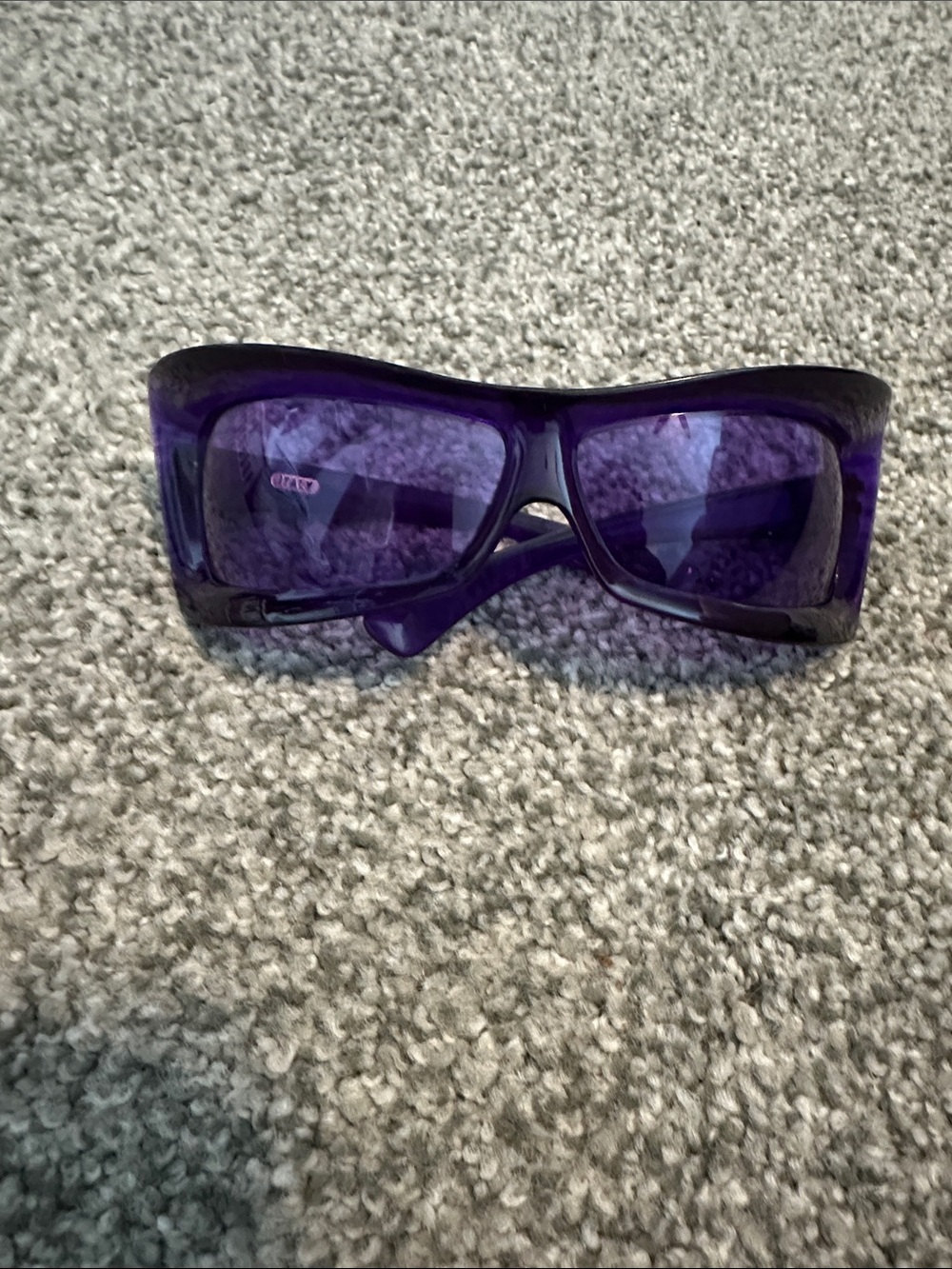 Stylish Purple Women's Oversized Sunglasses